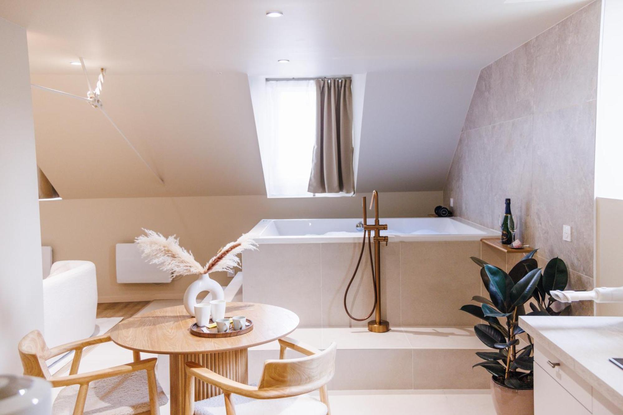 Eden Room - Luxe, Balneo & Sauna Le Mans Kültér fotó