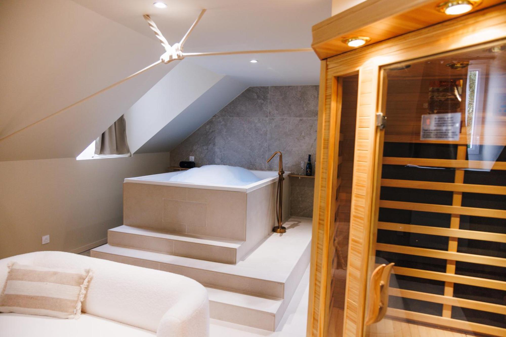 Eden Room - Luxe, Balneo & Sauna Le Mans Kültér fotó